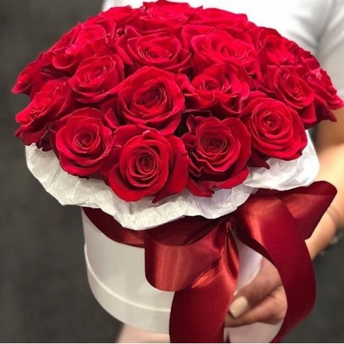 Купить на заказ 15 красных роз в коробке с доставкой в Темиртау