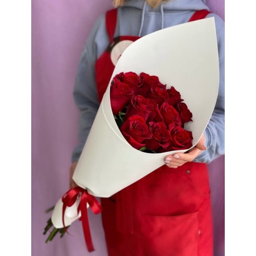 Купить на заказ 15 красных роз с доставкой в Темиртау