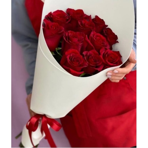 Купить на заказ Букет из 11 красных роз с доставкой в Темиртау