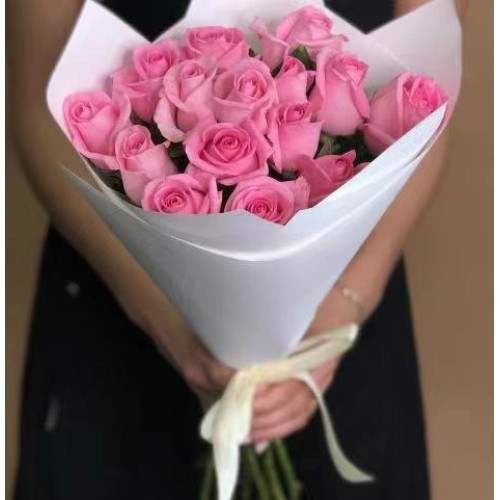 Купить на заказ 15 розовых роз с доставкой в Темиртау